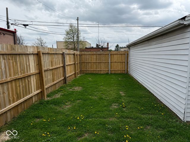 1681 R Avenue, New Castle, IN 47362