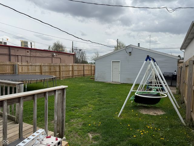 1681 R Avenue, New Castle, IN 47362