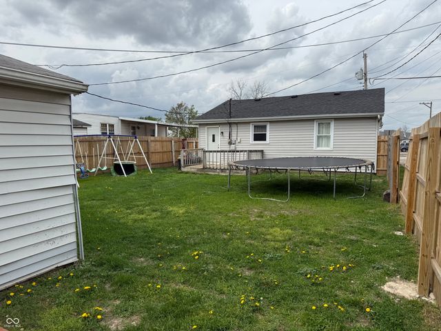 1681 R Avenue, New Castle, IN 47362