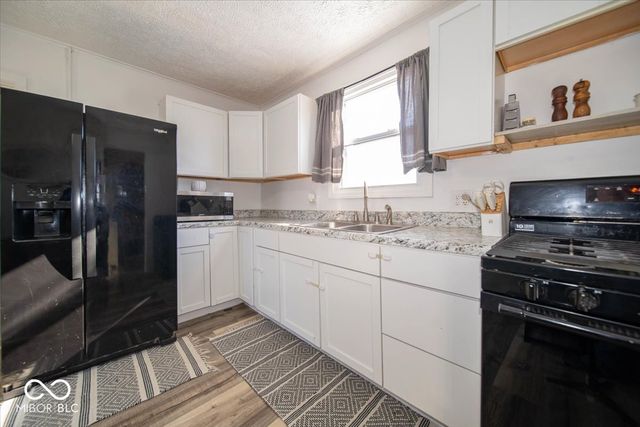 1681 R Avenue, New Castle, IN 47362