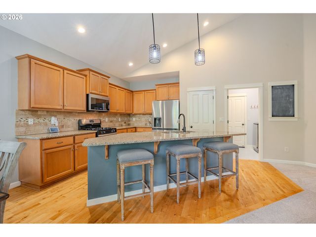 3016 Ne 169TH Way, Ridgefield, WA 98642