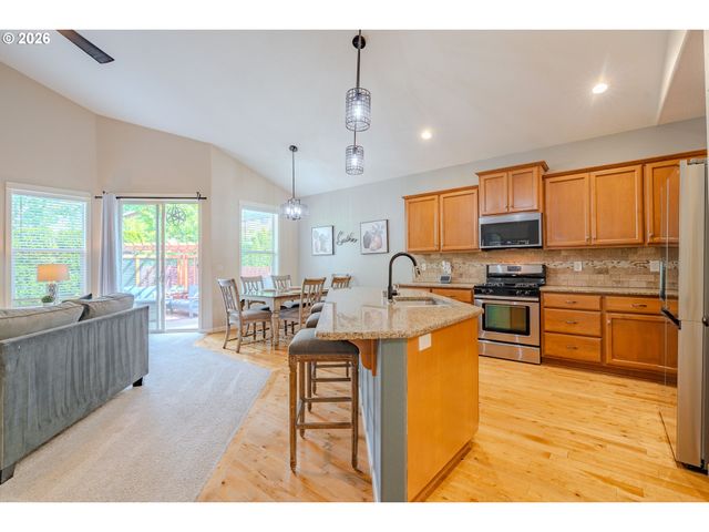3016 Ne 169TH Way, Ridgefield, WA 98642