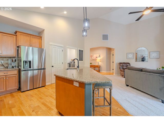 3016 Ne 169TH Way, Ridgefield, WA 98642