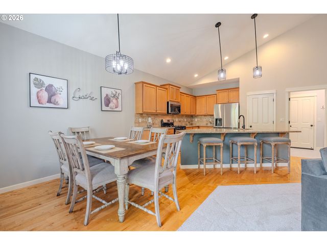 3016 Ne 169TH Way, Ridgefield, WA 98642