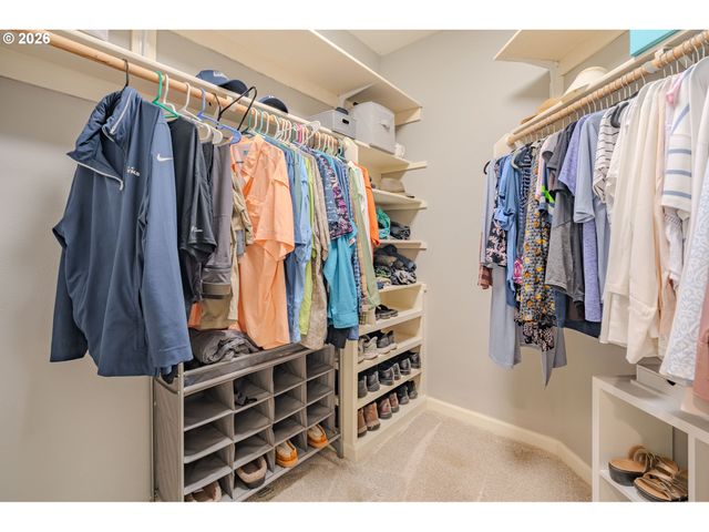 3016 Ne 169TH Way, Ridgefield, WA 98642