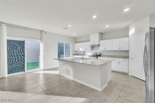 7507 Pink Mimosa Avenue, Las Vegas, NV 89113