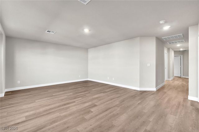 7507 Pink Mimosa Avenue, Las Vegas, NV 89113