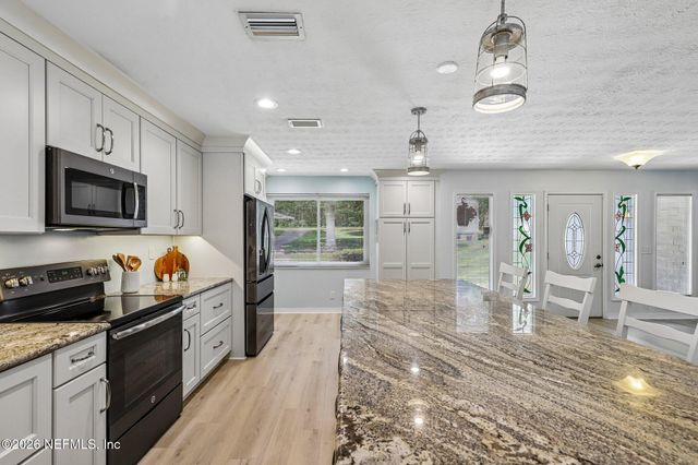 187 ARTHUR MOORE Drive, Green Cove Springs, FL 32043