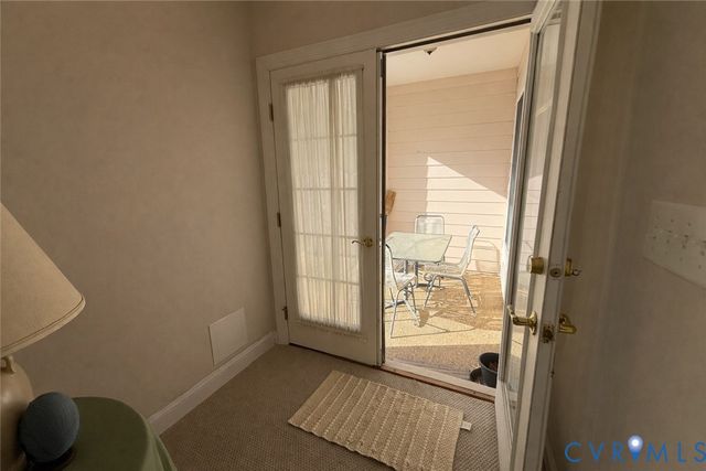 19 Bay Ct, Kilmarnock, VA 22482