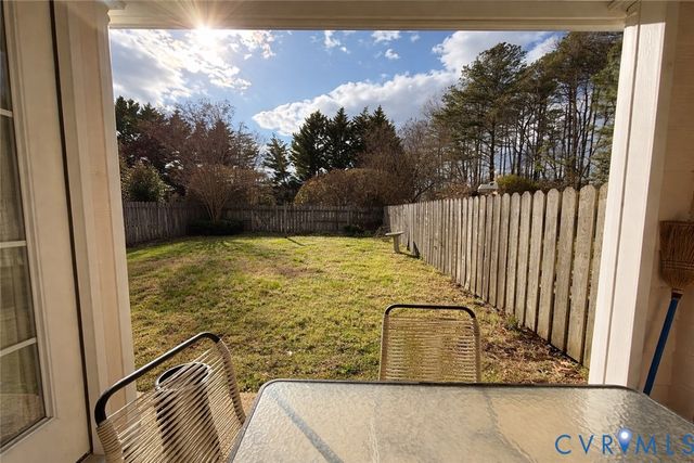 19 Bay Ct, Kilmarnock, VA 22482