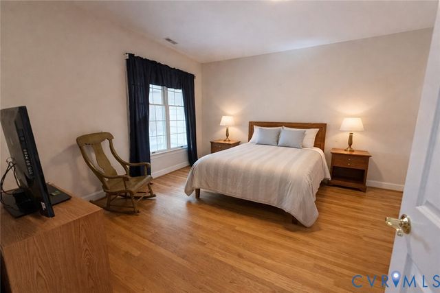 19 Bay Ct, Kilmarnock, VA 22482