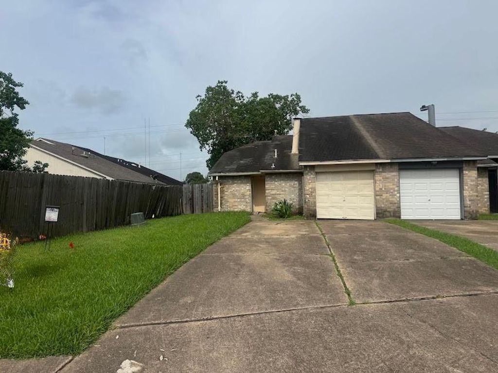 16528 Monte Carlo Lane, Houston, TX 77053