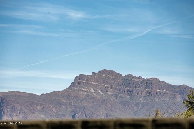 1714 W STARFIRE Avenue, Apache Junction, AZ 85120