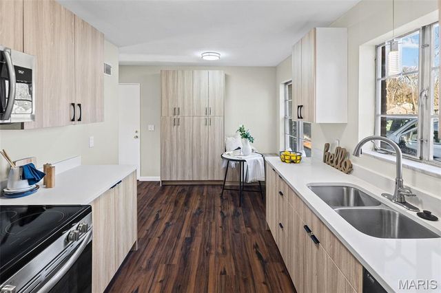 303 N Cedar Street, O'fallon, IL 62269