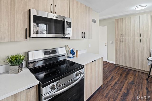 303 N Cedar Street, O'fallon, IL 62269