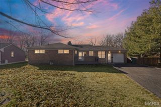 303 N Cedar Street, O'fallon, IL 62269