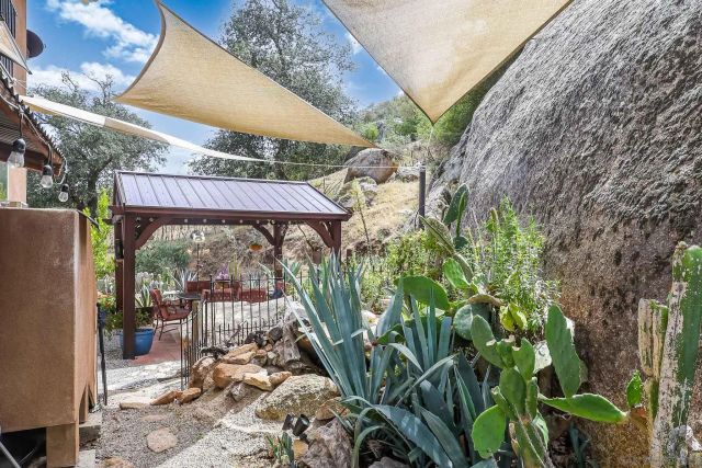 20841 Deerhorn Valley Rd, Jamul, CA 91935