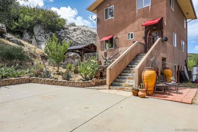 20841 Deerhorn Valley Rd, Jamul, CA 91935