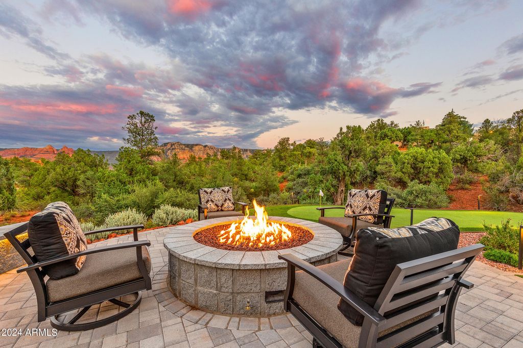 Image 14 of property listing at 202 CALLE DIAMANTE --, Sedona, AZ 86336