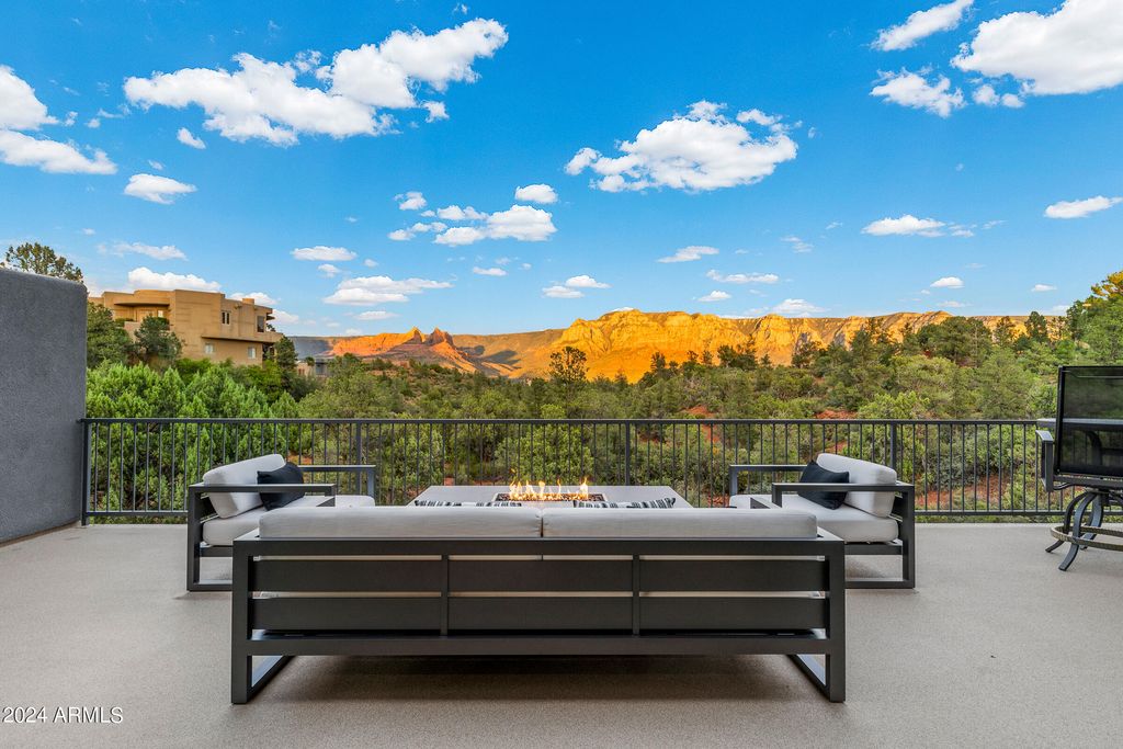 Image 18 of property listing at 202 CALLE DIAMANTE --, Sedona, AZ 86336