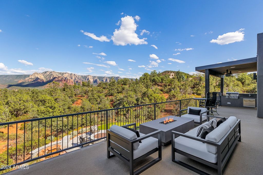 Image 20 of property listing at 202 CALLE DIAMANTE --, Sedona, AZ 86336