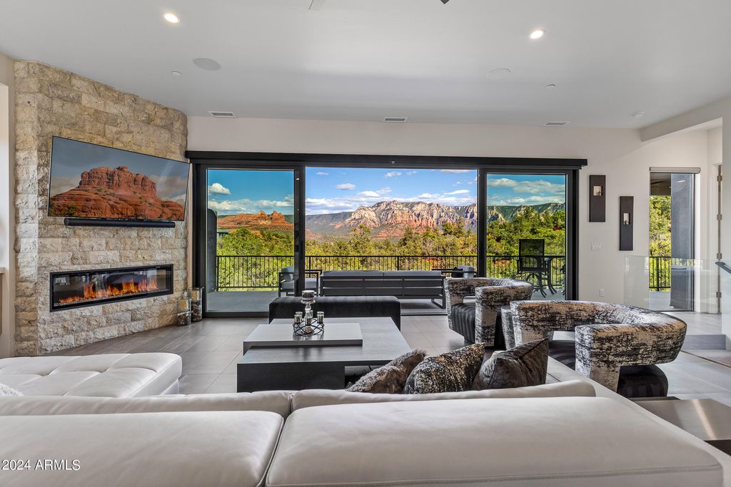 Image 25 of property listing at 202 CALLE DIAMANTE --, Sedona, AZ 86336