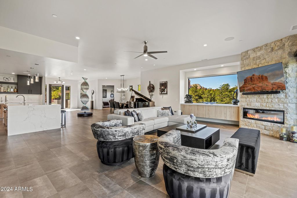 Image 26 of property listing at 202 CALLE DIAMANTE --, Sedona, AZ 86336
