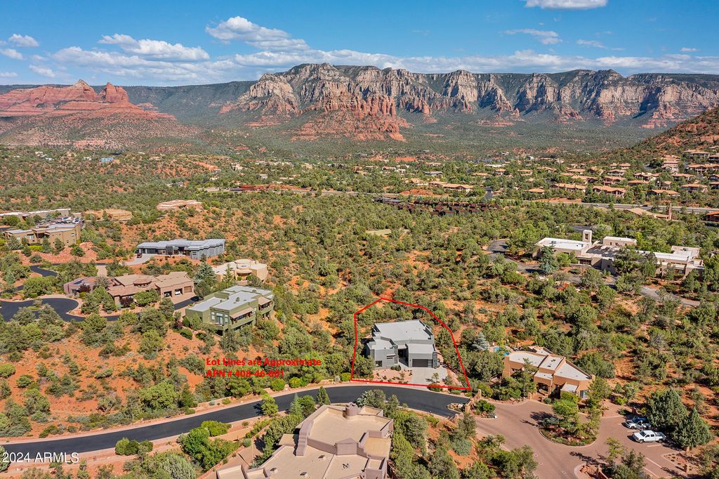 Image 3 of property listing at 202 CALLE DIAMANTE --, Sedona, AZ 86336