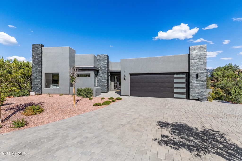 Image 5 of property listing at 202 CALLE DIAMANTE --, Sedona, AZ 86336