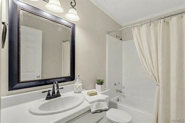 4902 Lakehurst, Northport, AL 35473