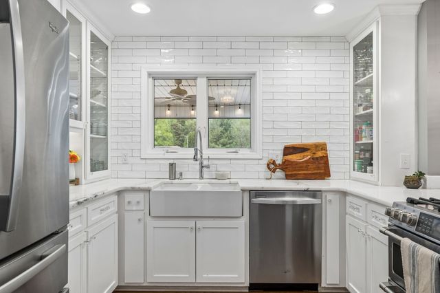 735 Hurricane Ridge Rd, Smithville, TN 37166
