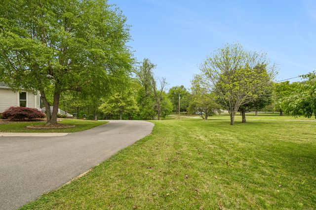735 Hurricane Ridge Rd, Smithville, TN 37166