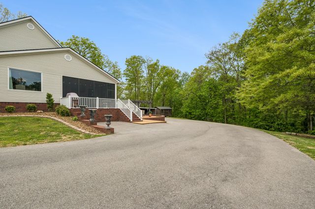 735 Hurricane Ridge Rd, Smithville, TN 37166