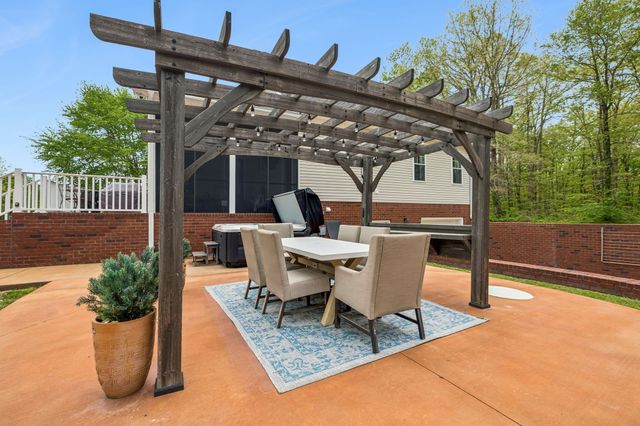 735 Hurricane Ridge Rd, Smithville, TN 37166