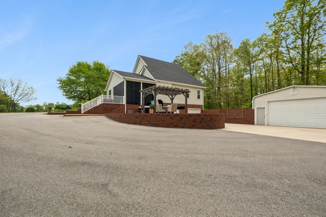 735 Hurricane Ridge Rd, Smithville, TN 37166