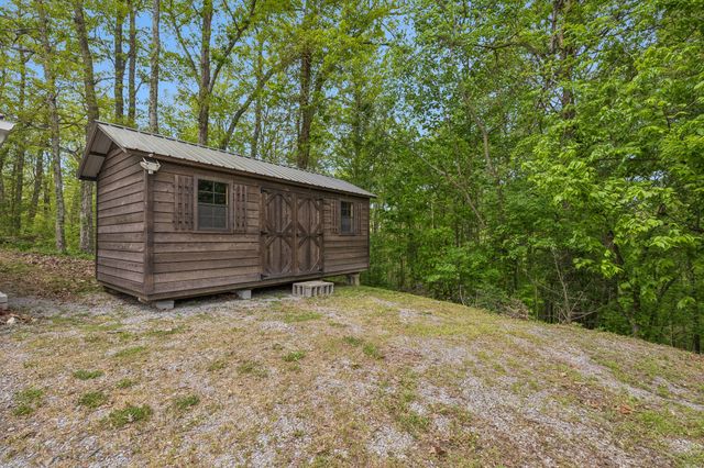 735 Hurricane Ridge Rd, Smithville, TN 37166