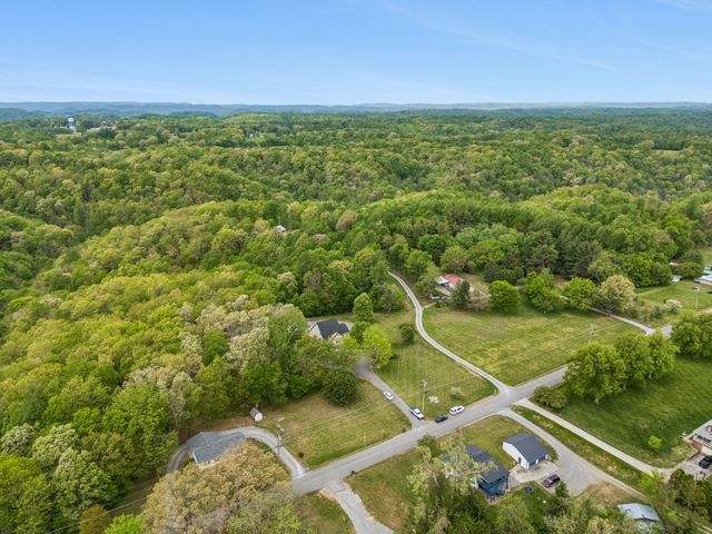 735 Hurricane Ridge Rd, Smithville, TN 37166