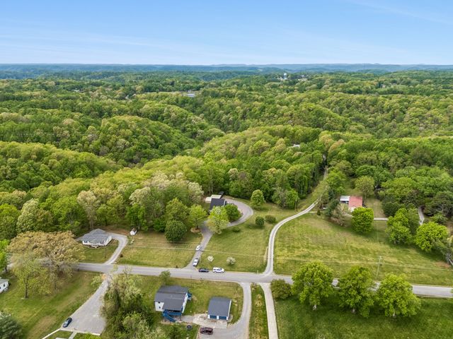 735 Hurricane Ridge Rd, Smithville, TN 37166