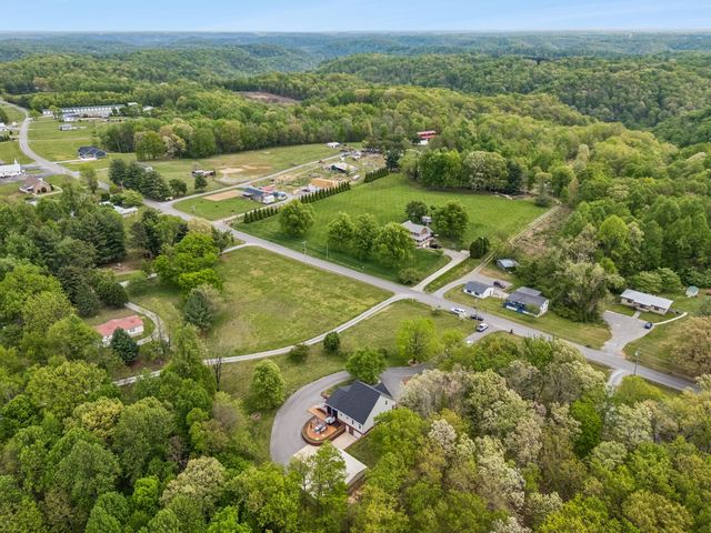 735 Hurricane Ridge Rd, Smithville, TN 37166