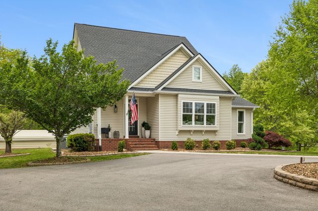 735 Hurricane Ridge Rd, Smithville, TN 37166
