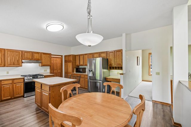 503 Abbey Way, Mendota Heights, MN 55120