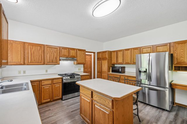 503 Abbey Way, Mendota Heights, MN 55120