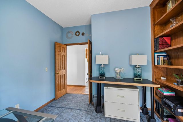 503 Abbey Way, Mendota Heights, MN 55120