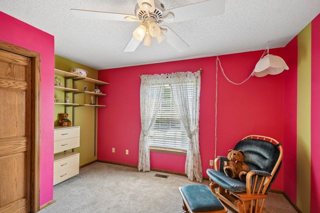 503 Abbey Way, Mendota Heights, MN 55120