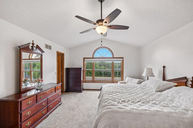 503 Abbey Way, Mendota Heights, MN 55120