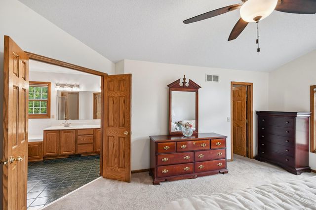 503 Abbey Way, Mendota Heights, MN 55120