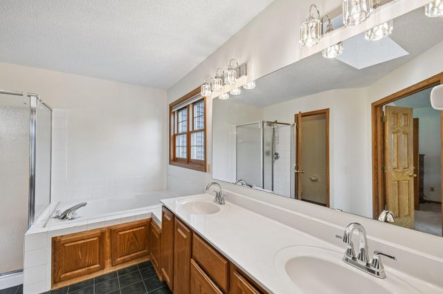 503 Abbey Way, Mendota Heights, MN 55120