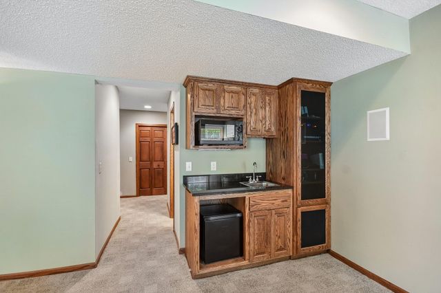 503 Abbey Way, Mendota Heights, MN 55120