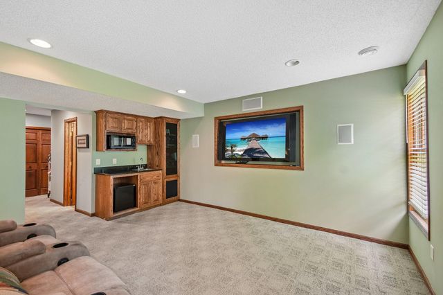 503 Abbey Way, Mendota Heights, MN 55120