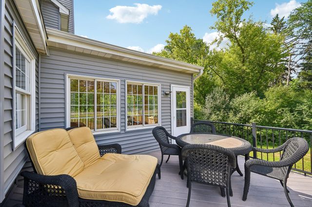 503 Abbey Way, Mendota Heights, MN 55120
